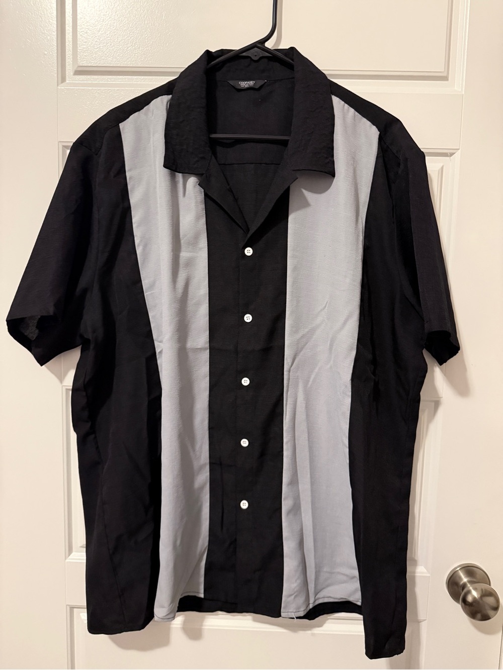 Men's Black & Light Gray Short-Sleeve Button-Down Shirt by Croft & Barrow